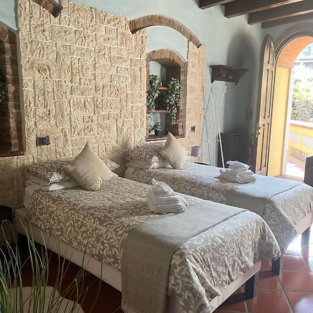 Monolocale Adelaide Abbadesse Guest House Milano Esterno foto