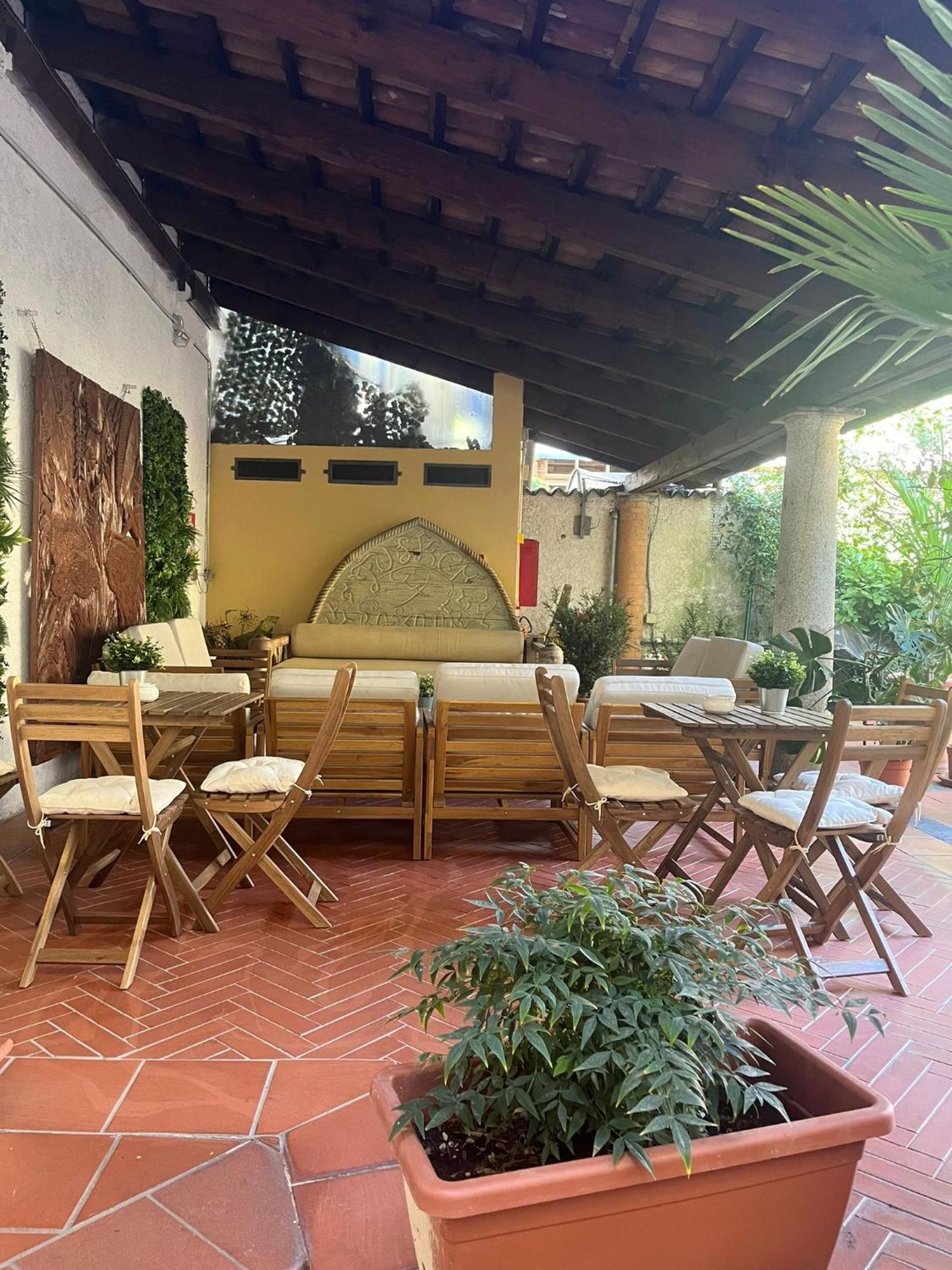 Monolocale Adelaide Abbadesse Guest House Milano Esterno foto