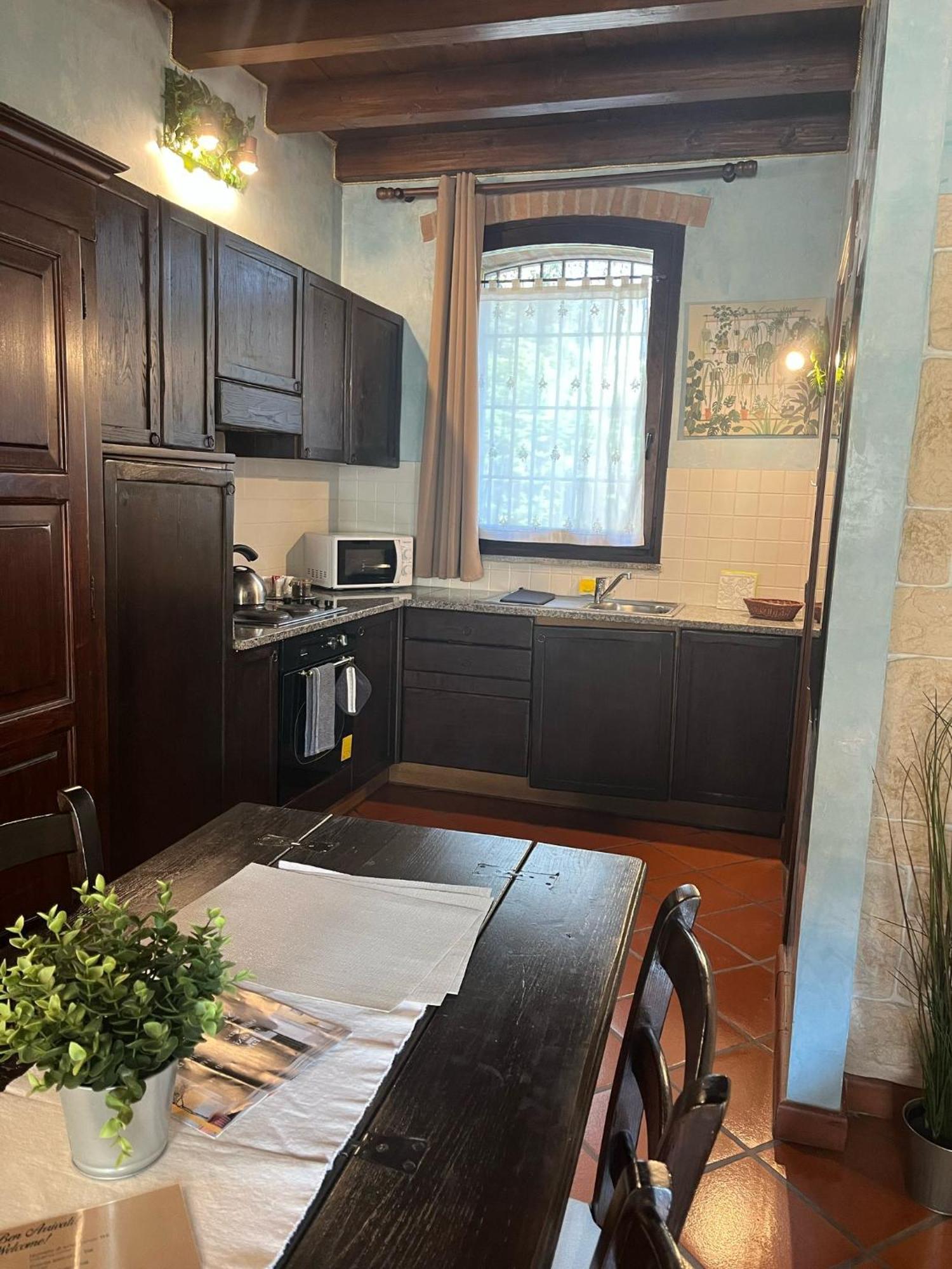 Monolocale Adelaide Abbadesse Guest House Milano Esterno foto