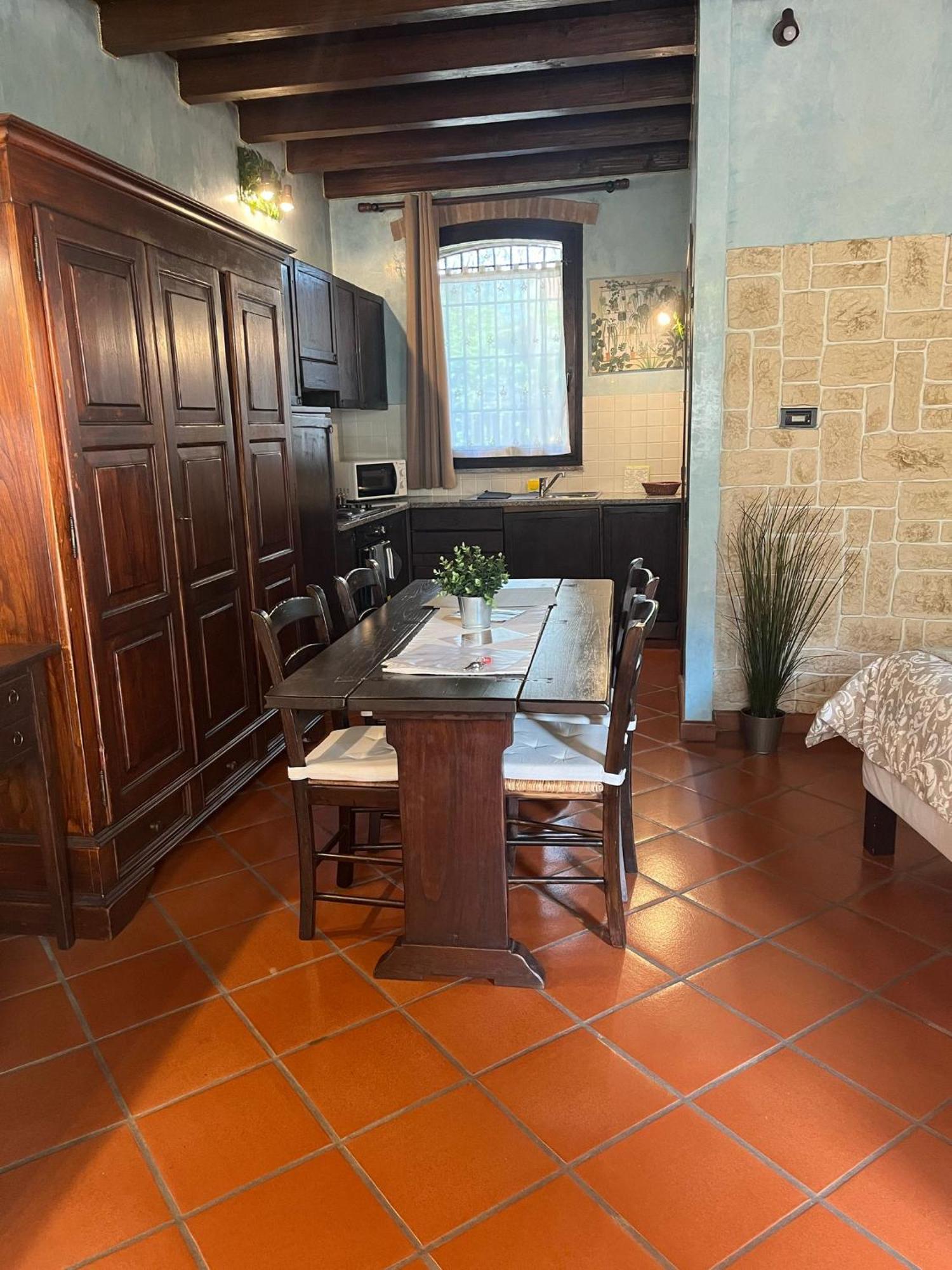 Monolocale Adelaide Abbadesse Guest House Milano Esterno foto