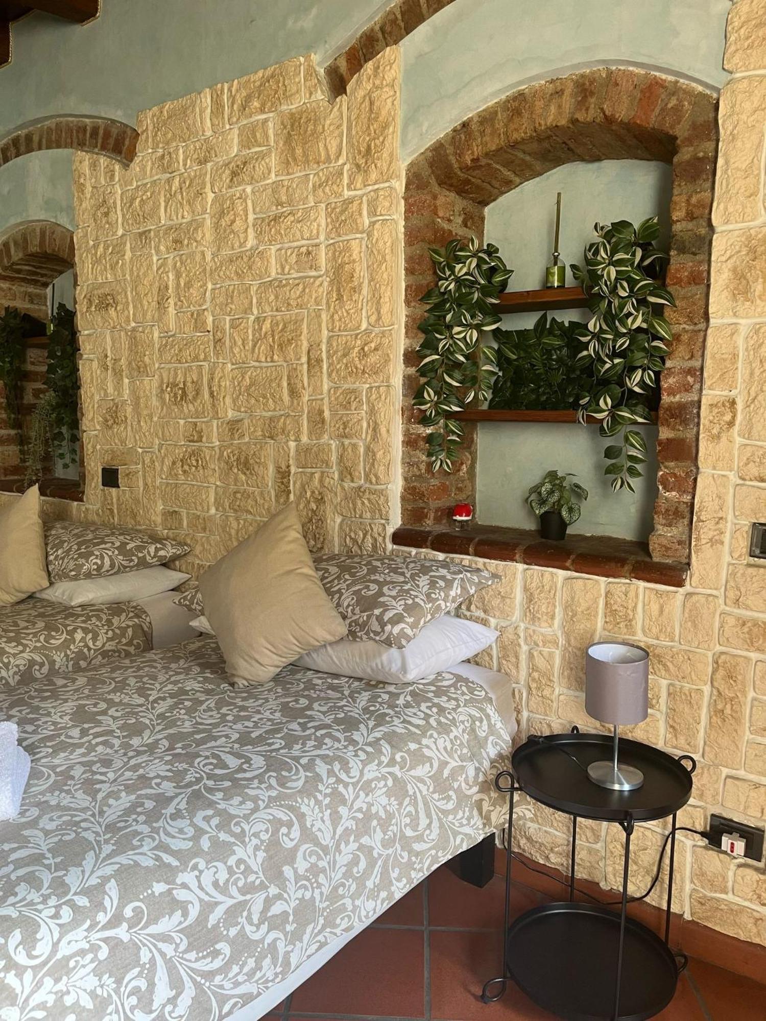 Monolocale Adelaide Abbadesse Guest House Milano Esterno foto